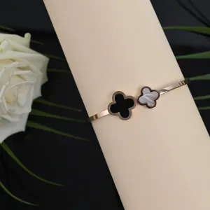 18K Gold Plated Four Leaf Clover Bracelet for Women. Trendy Clover Women's Gold Bracelet. Best Clover Bracelet Jewelry Gift for Women.