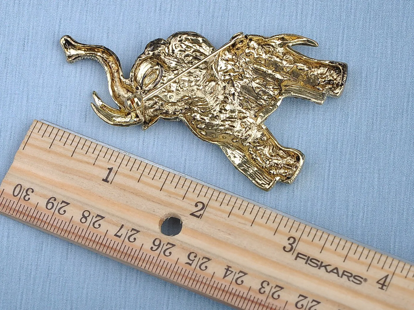 Alilang Golden Tone Brown Rhinestones Animal Elephant Trunk Brooch Pin