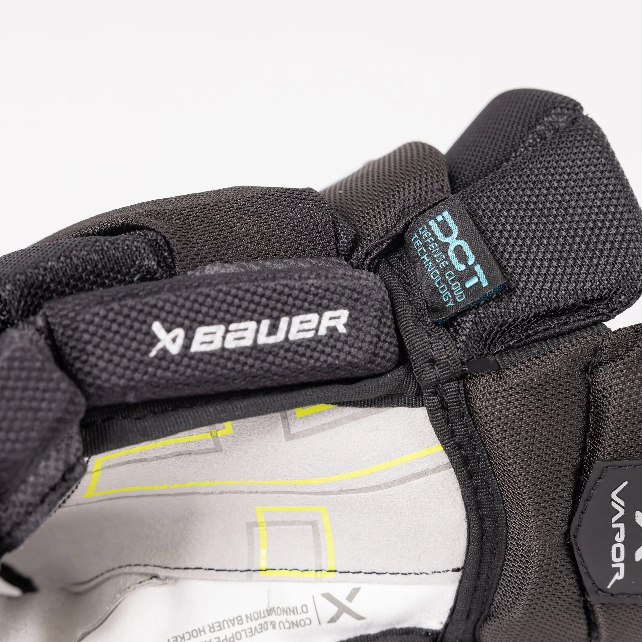Bauer Vapor Hyperlite Senior Hockey Gloves