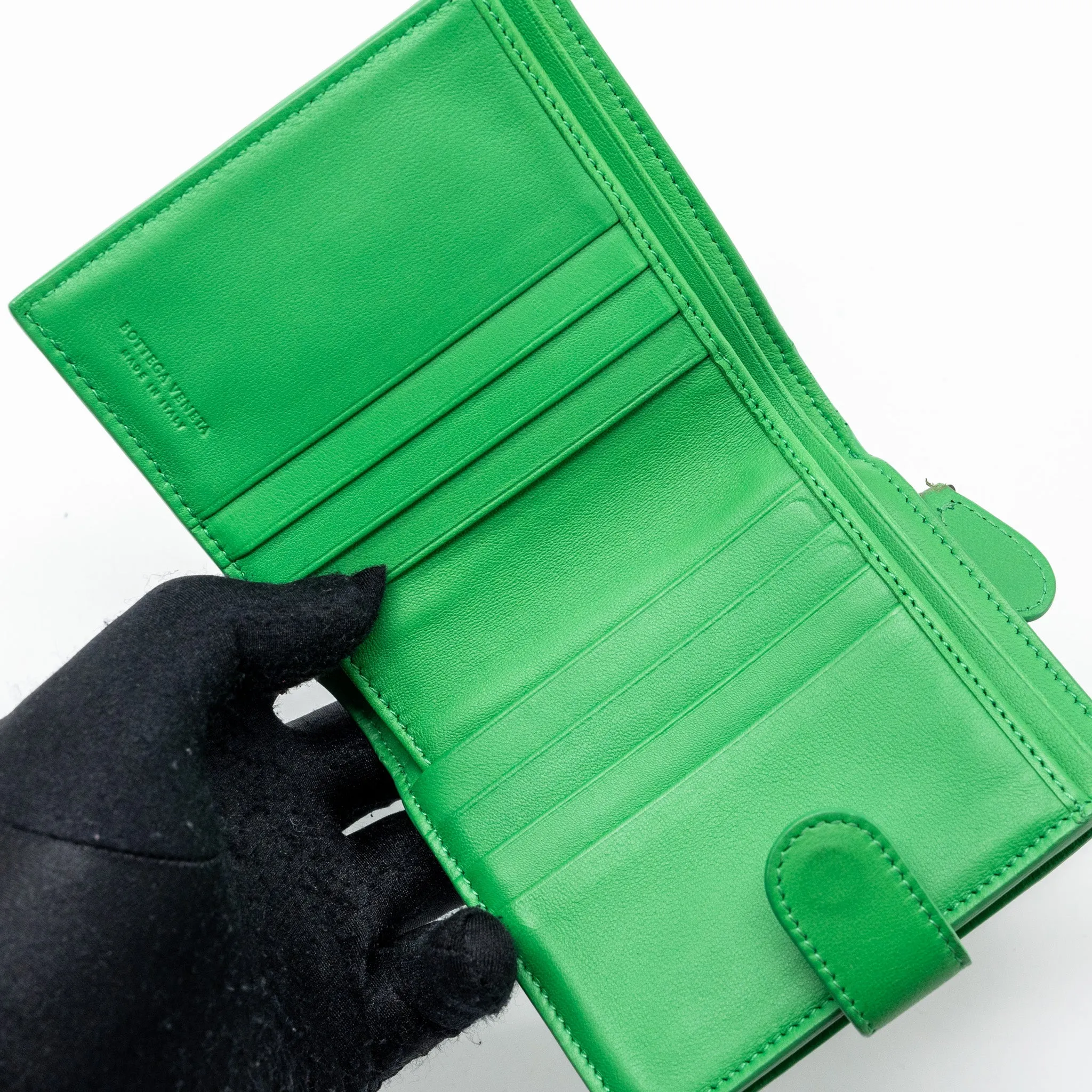 Bottega Veneta Fold Wallet Leather Green SHW