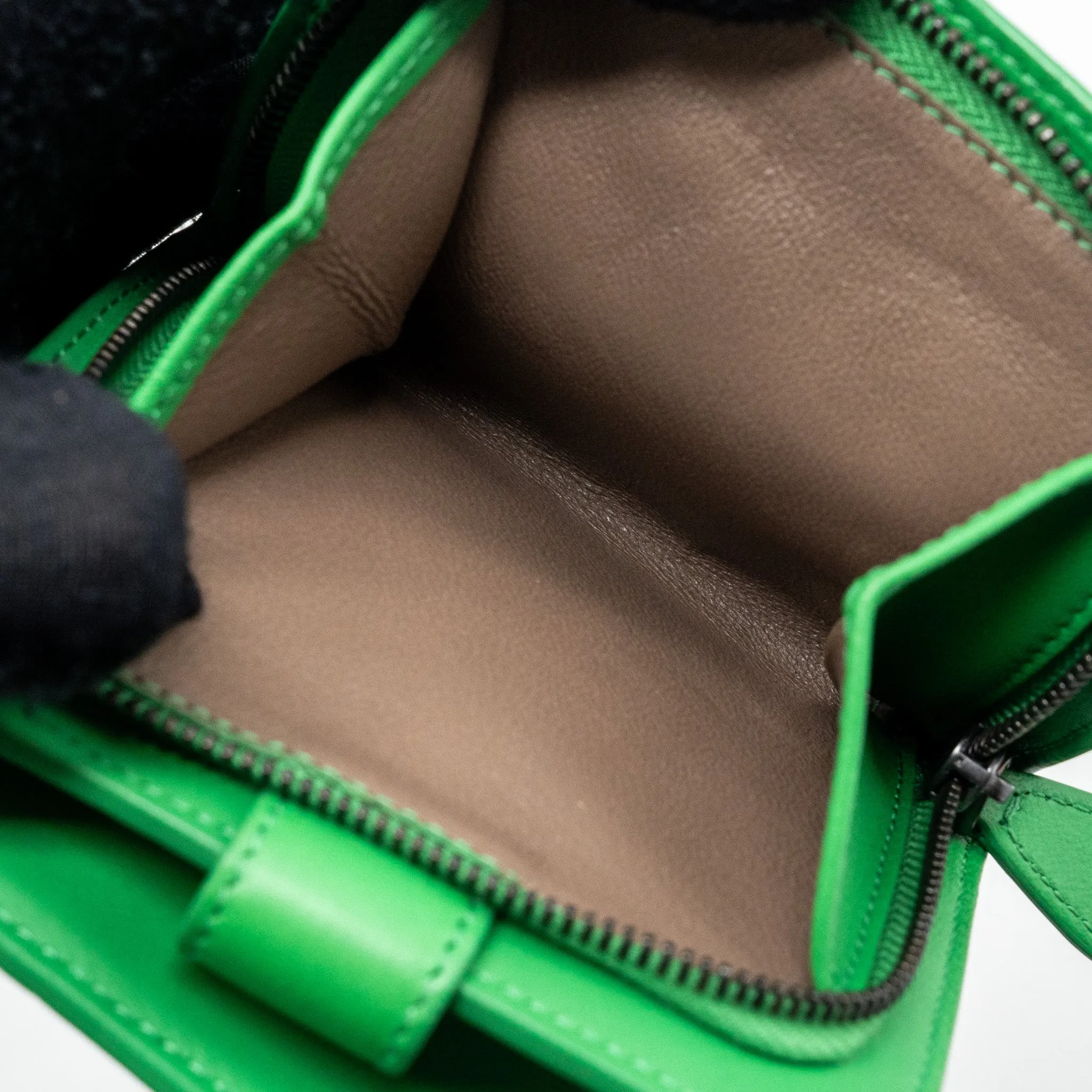 Bottega Veneta Fold Wallet Leather Green SHW