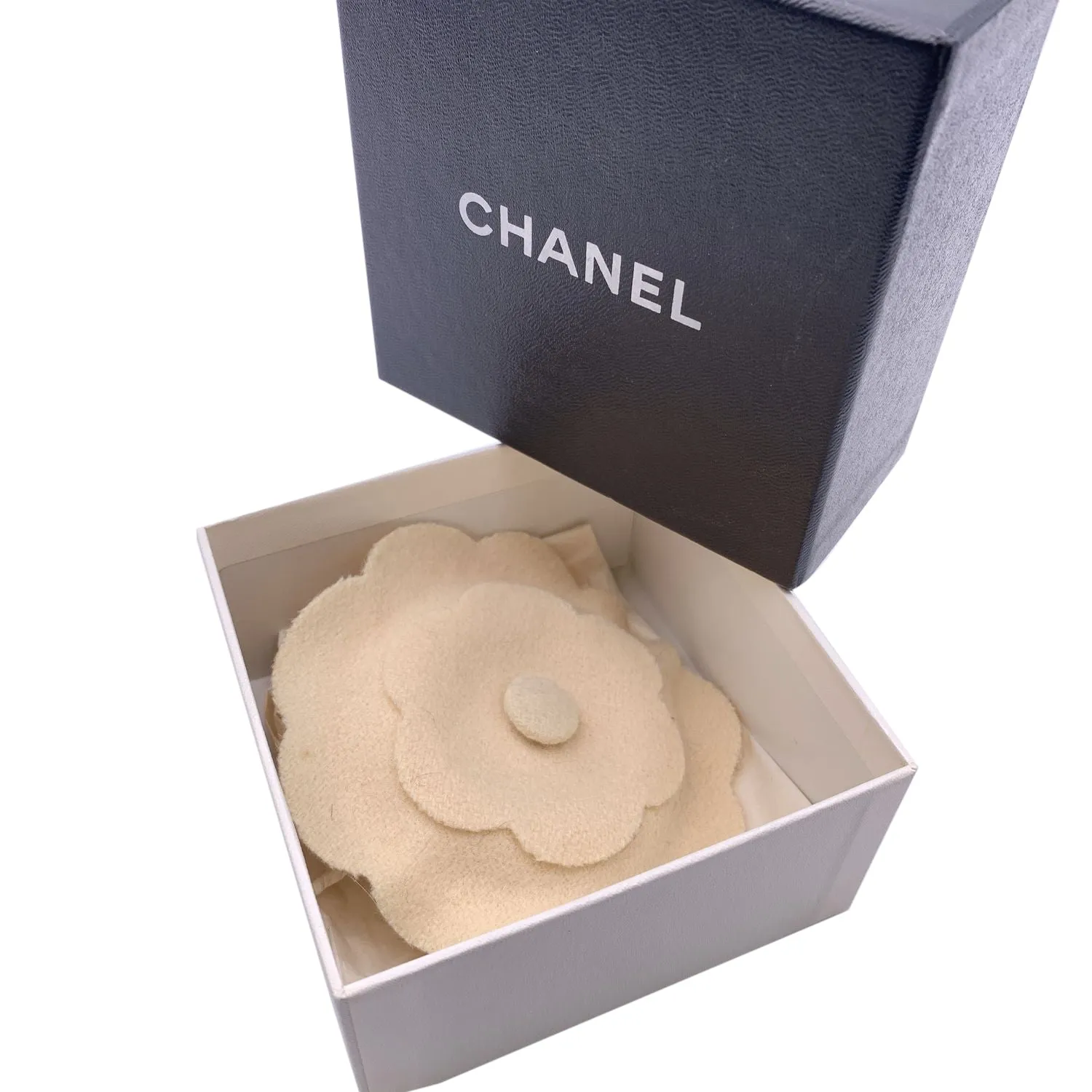 Chanel Vintage Beige Felt Flower Camelia Camellia Brooch Pin
