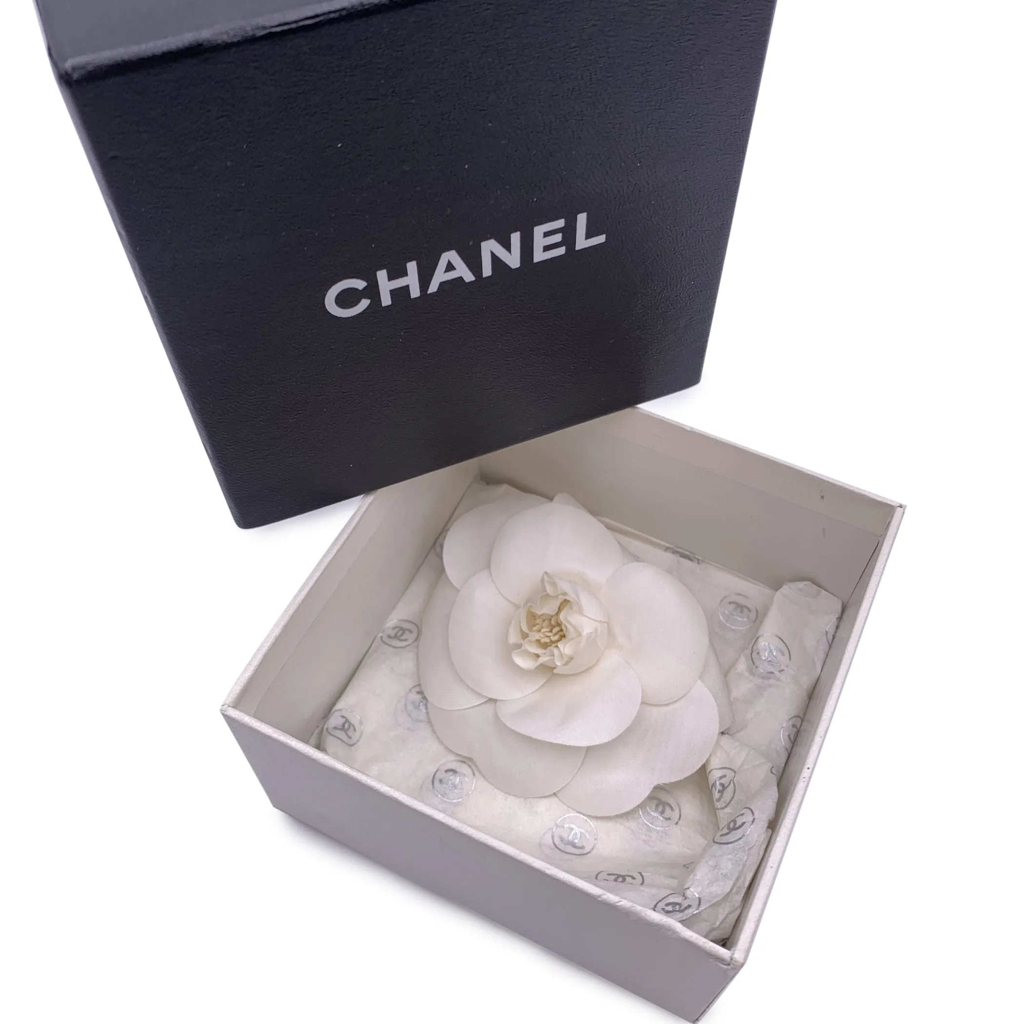 Chanel Vintage White Fabric Camelia Flower Camellia Brooch Pin
