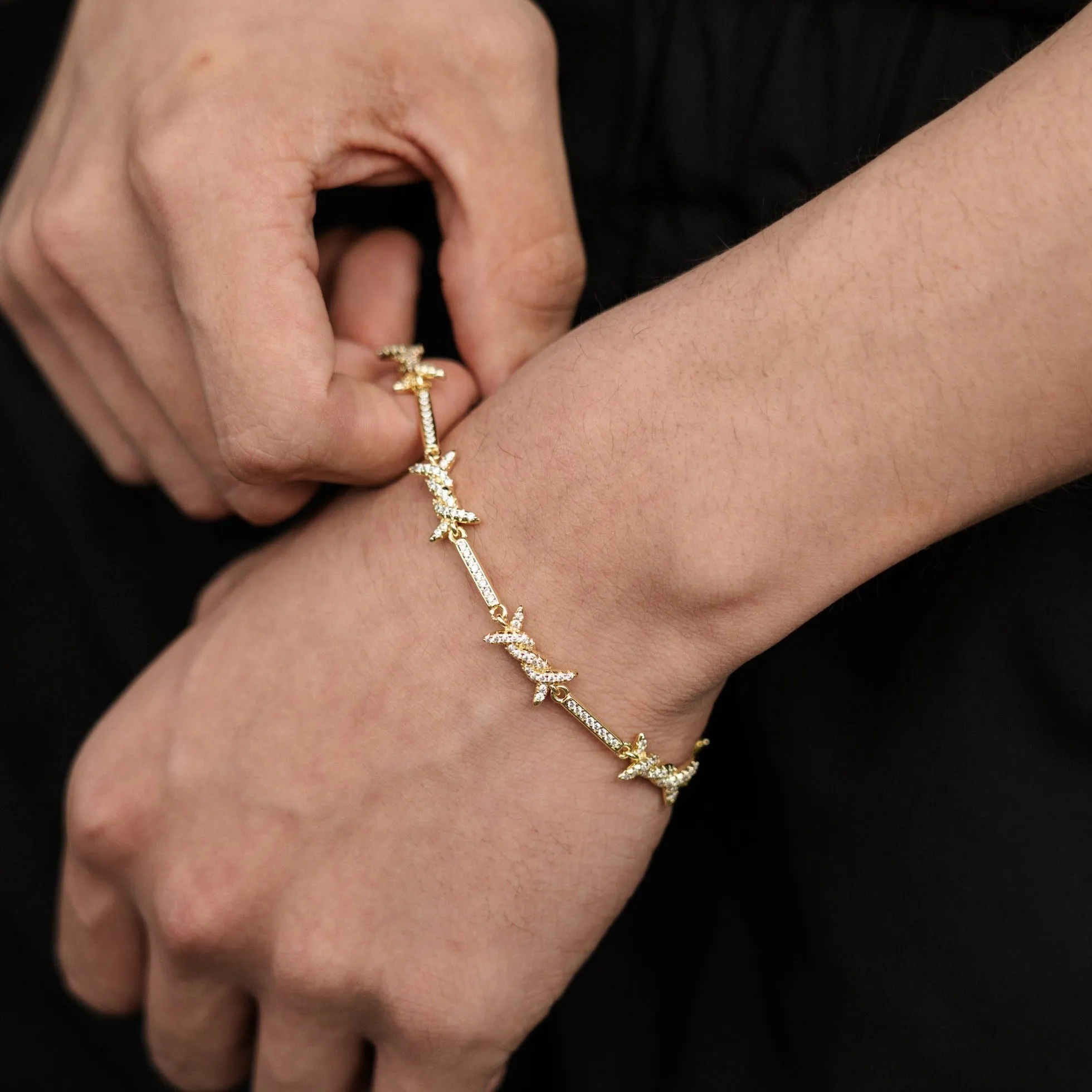 Iced Barbed Wire Bracelet - Gold RG391
