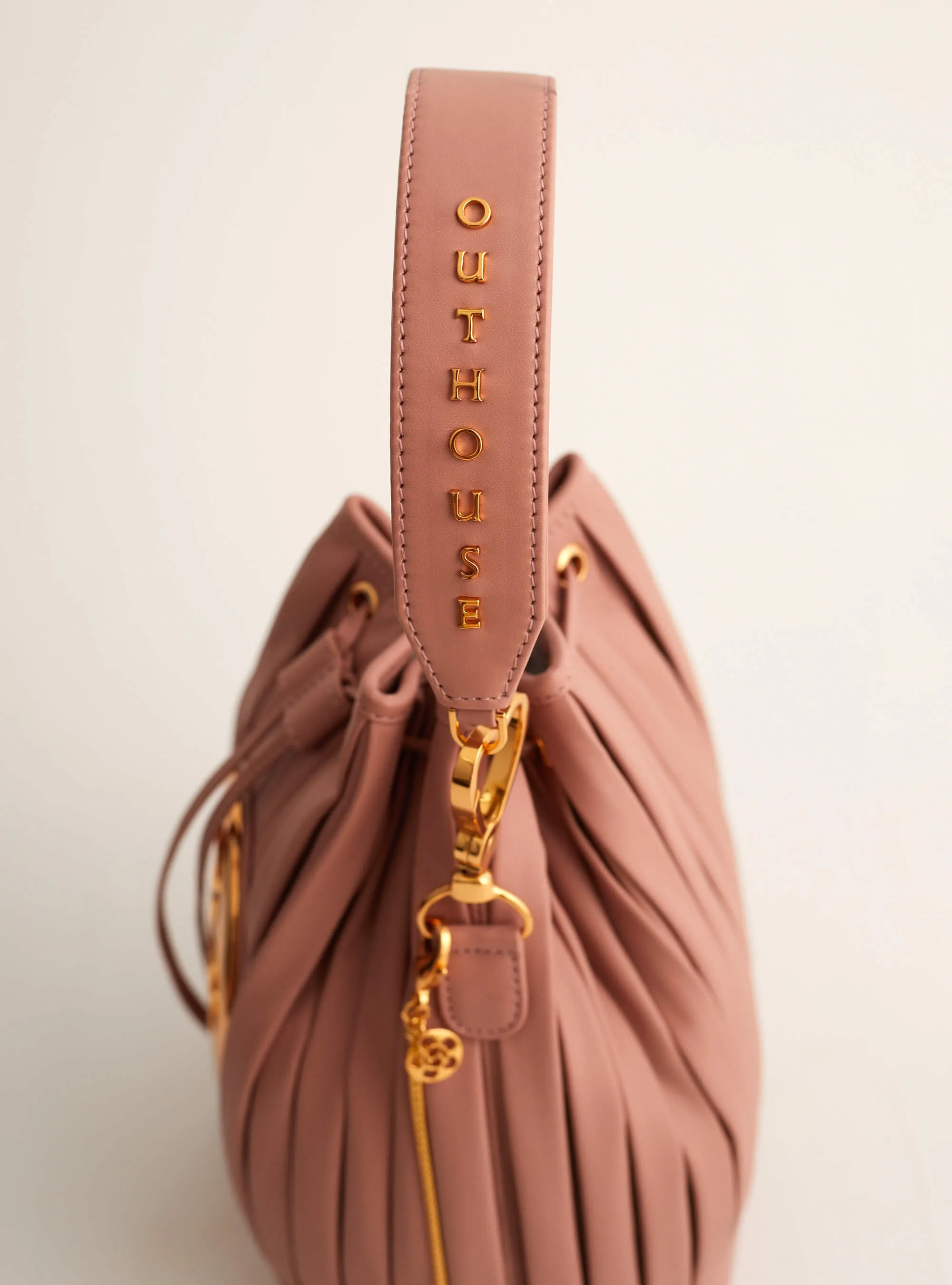 Juhi Godambe In OH Poppi Bucket Bag in Pale Pink