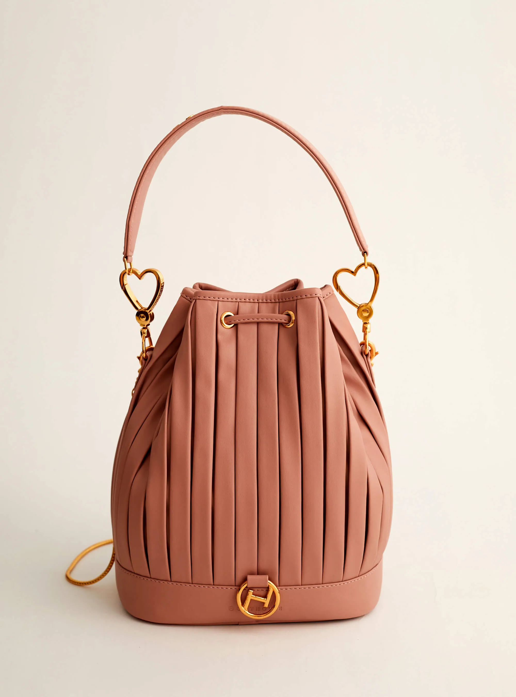 Juhi Godambe In OH Poppi Bucket Bag in Pale Pink