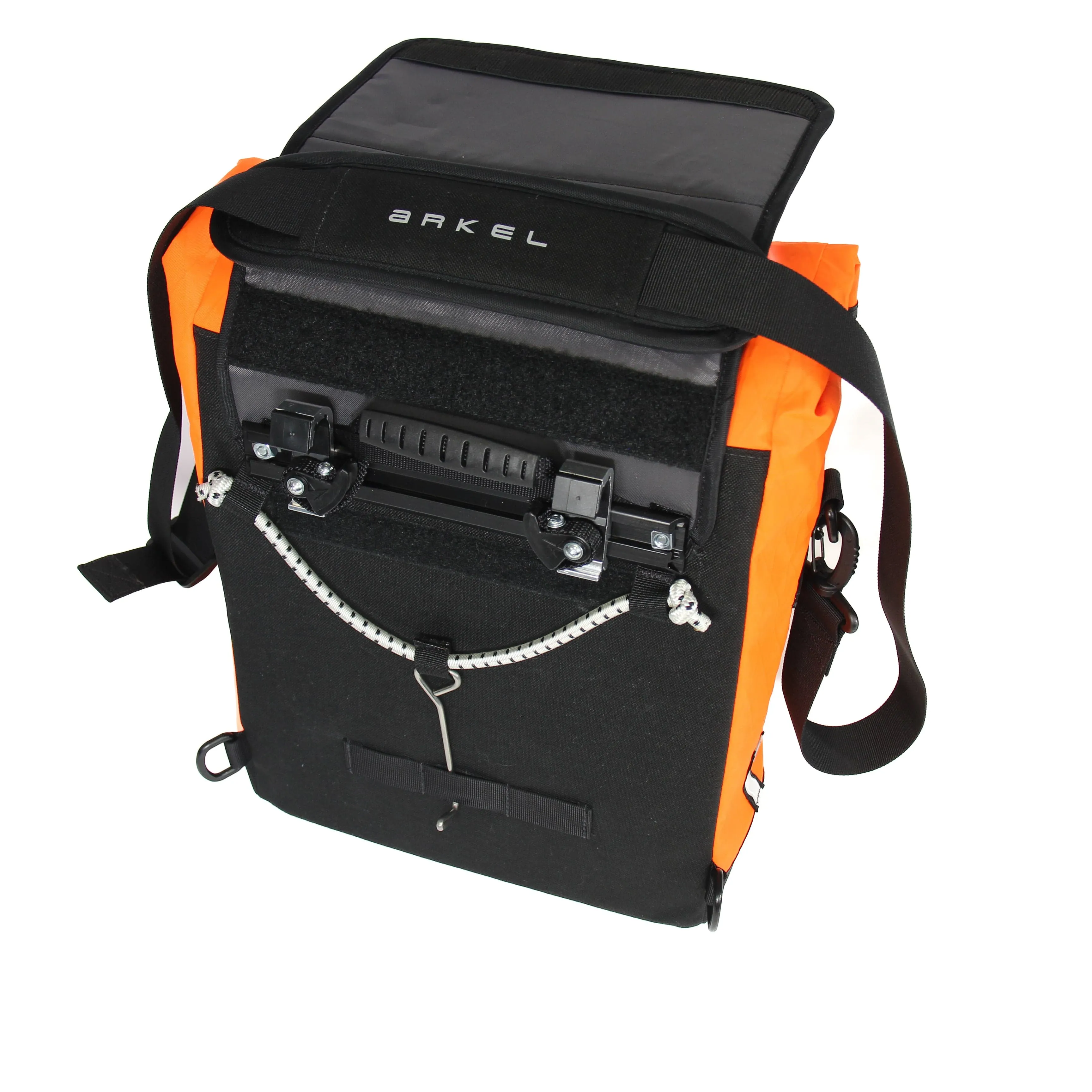 Signature M - Waterproof Urban Pannier