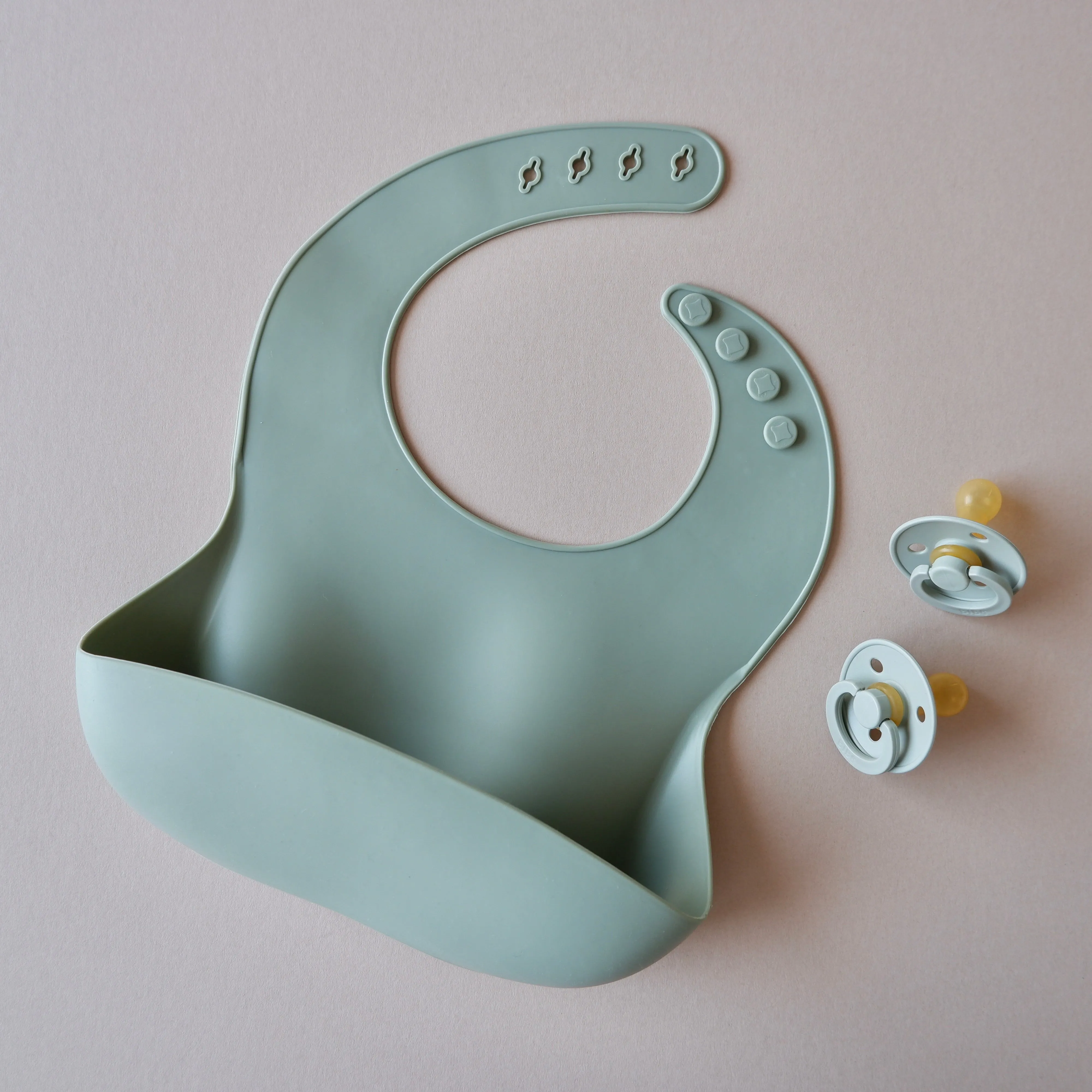 The Bucket Bib